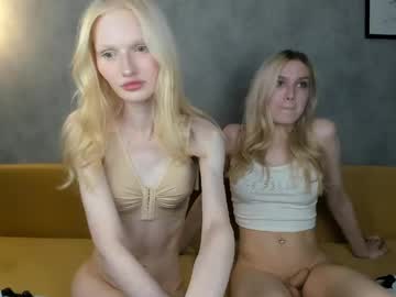 krstn_tg live webcam