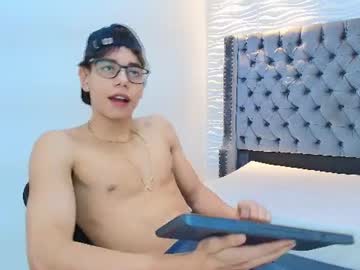 /register/ webcam capture